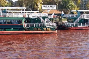 Color changes in reservoirs and rivers around the world