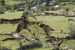 Large-scale dips in the Cusco region