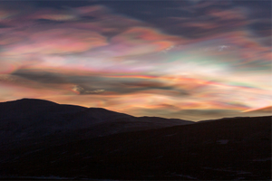 Nacreous clouds in Iceland