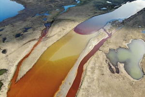 Pollution of the Ambarnaya River near Norilsk